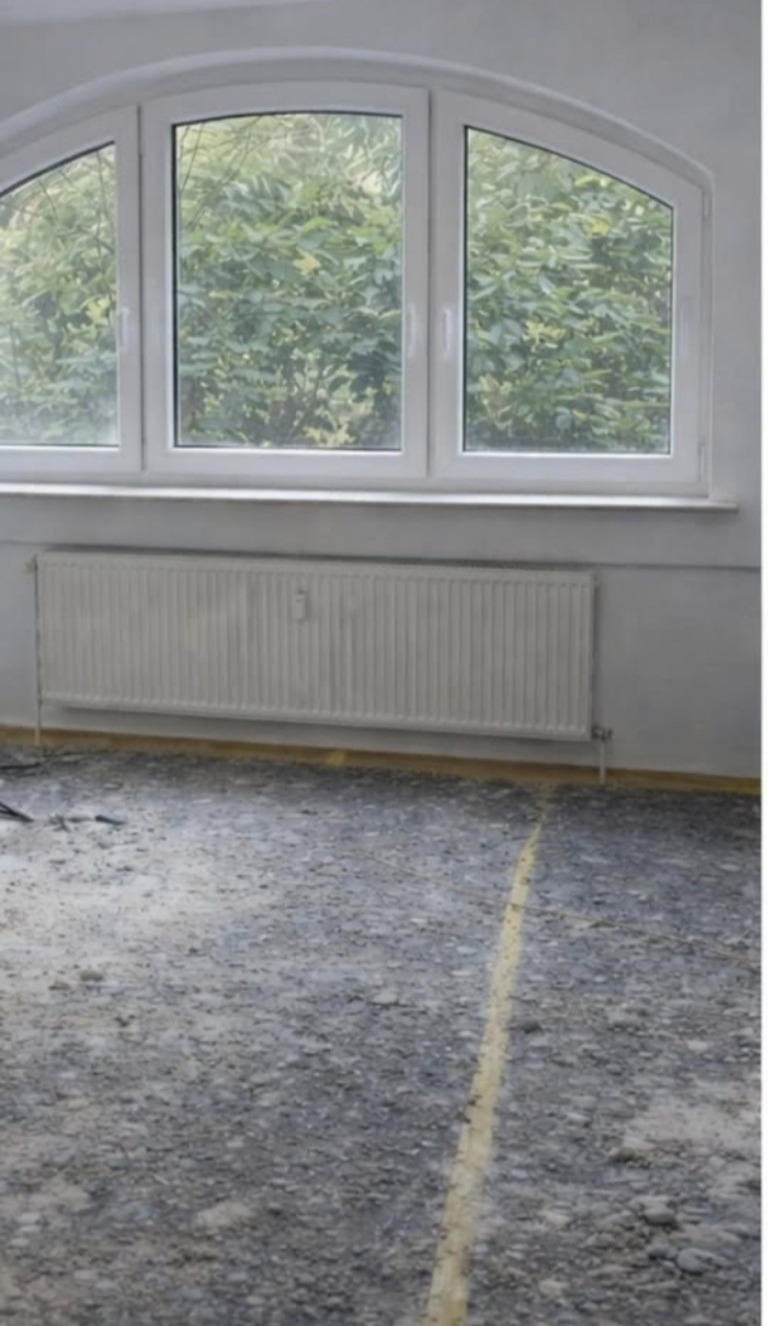 Wohnzimmer vor der Sanierung